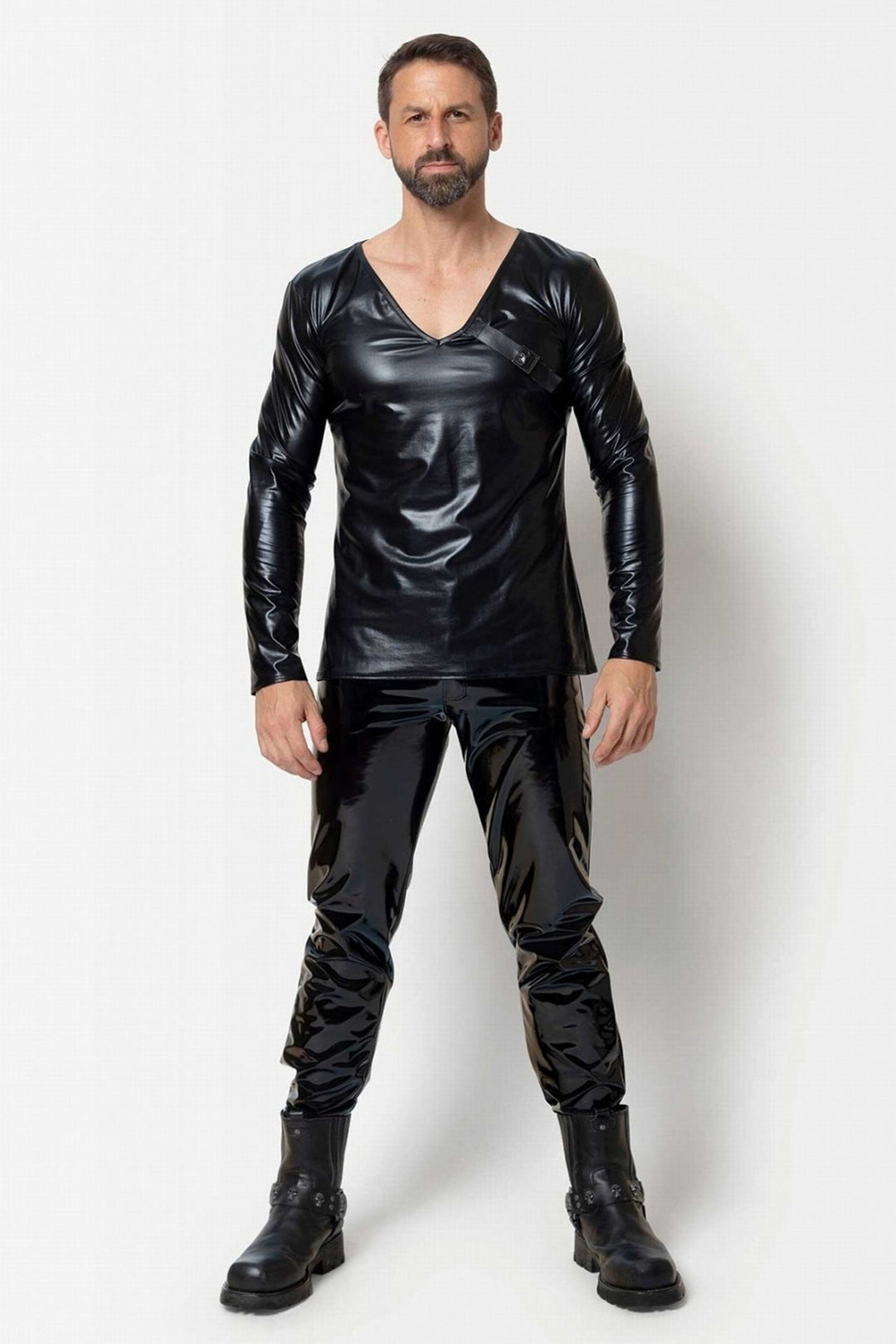 L'HOMME ENRICK Long Sleeved Wetlook Shirt in Black 