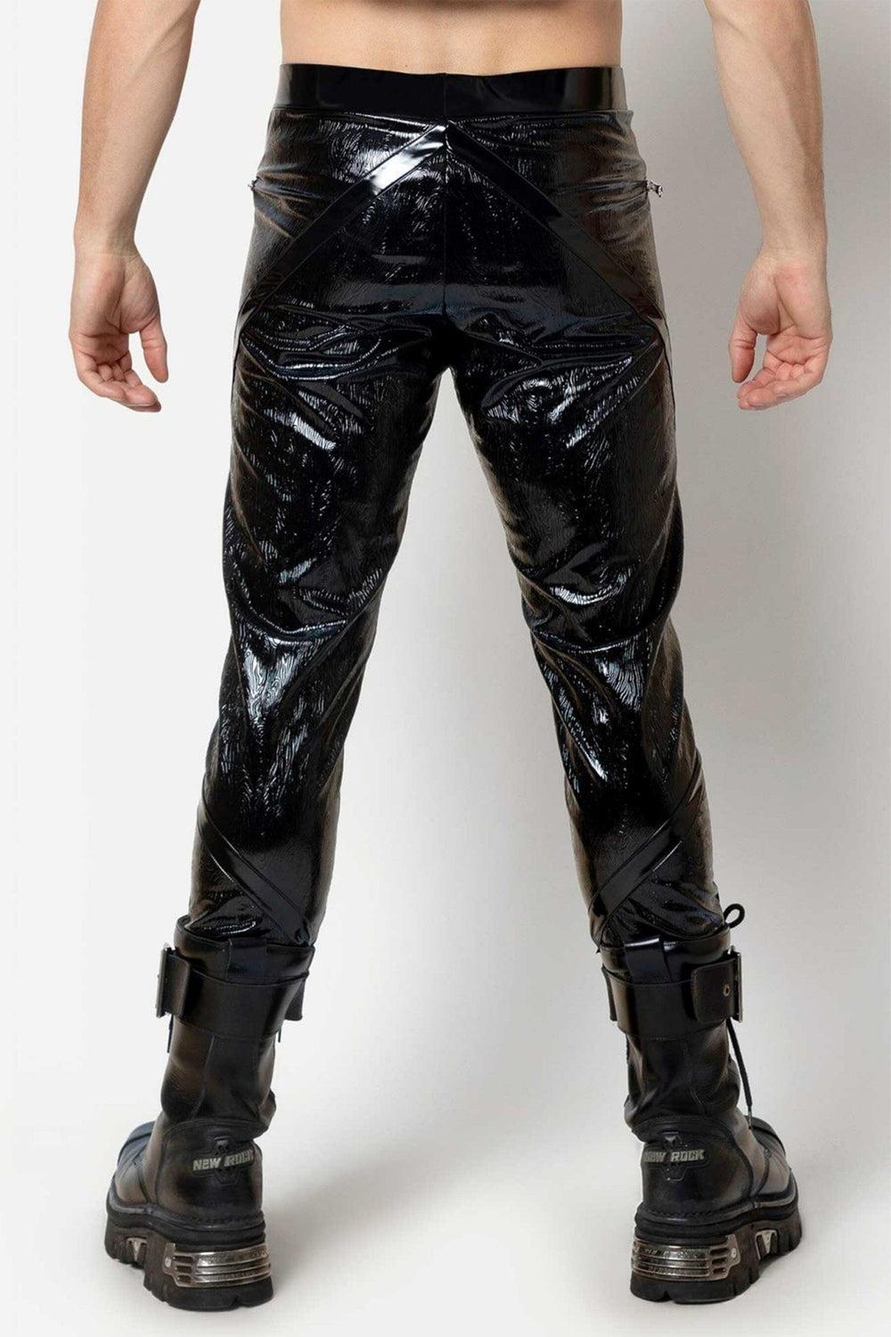 L'HOMME GUNNAR Vinyl Leggings in Black 