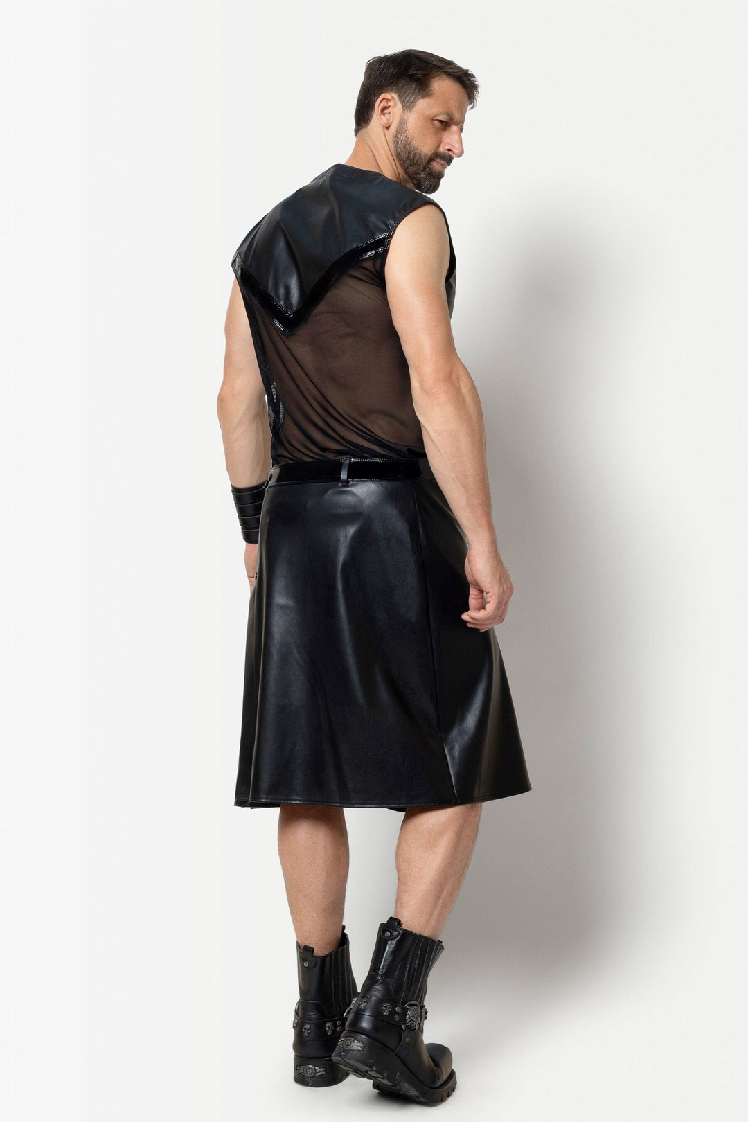 L'HOMME INGVALD Vinyl Kilt in Black 