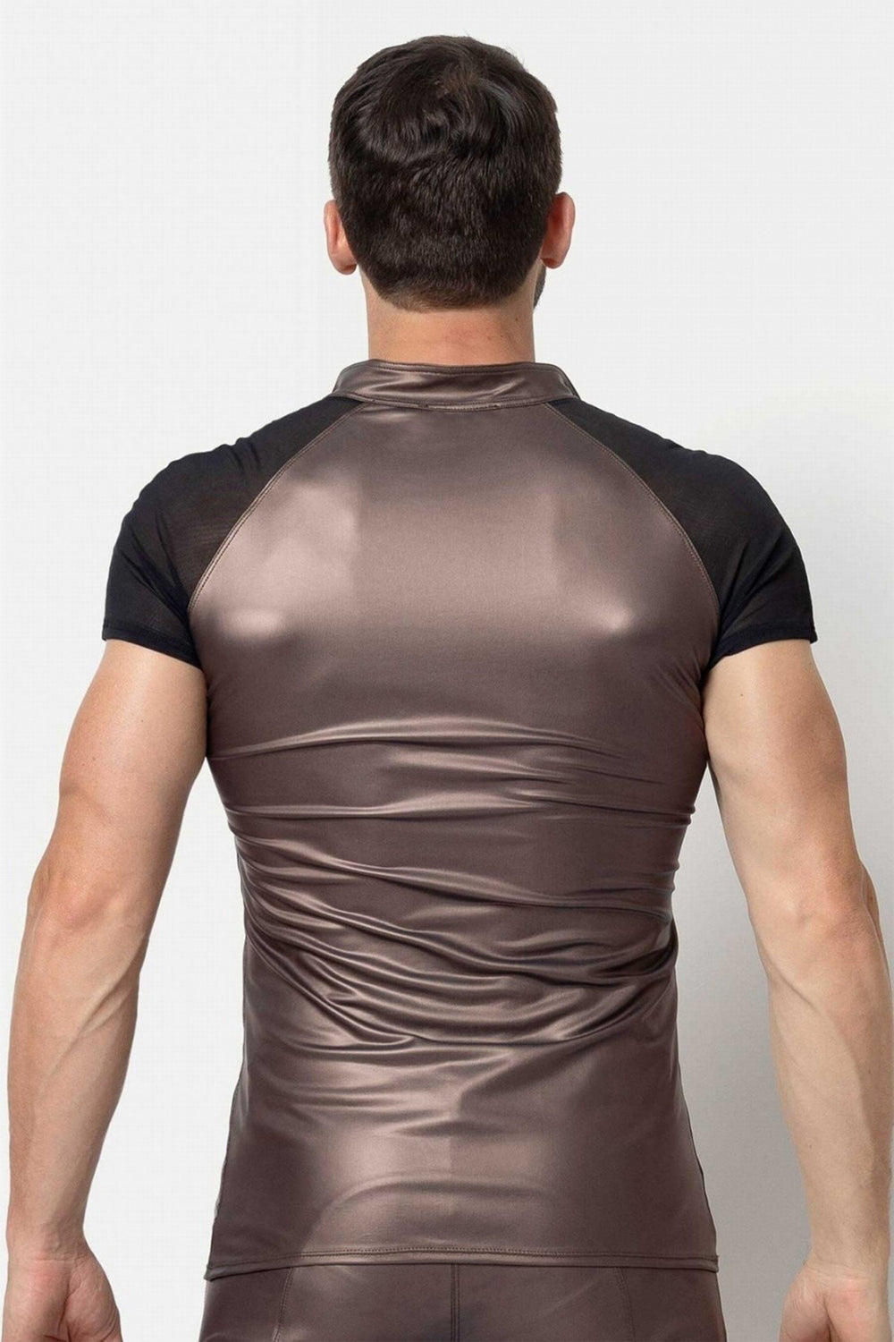 L'HOMME KETIL Shiny Wetlook T Shirt in Brown 