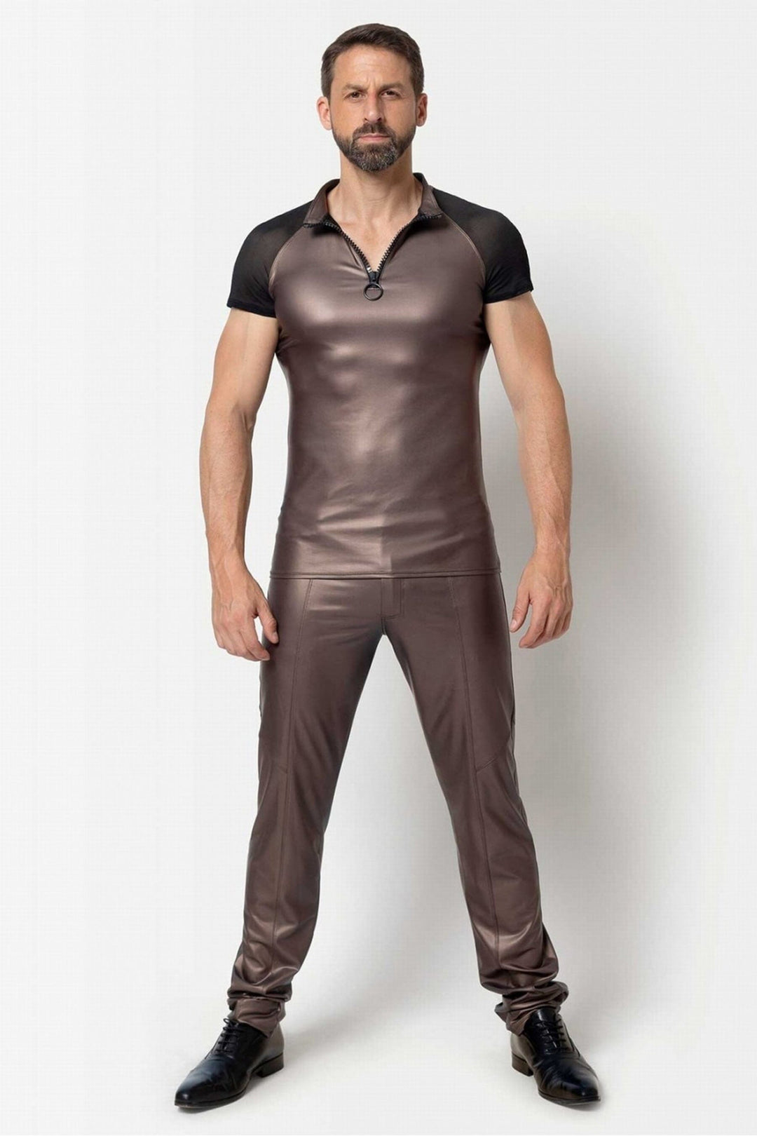 L'HOMME KETIL Shiny Wetlook T Shirt in Brown 