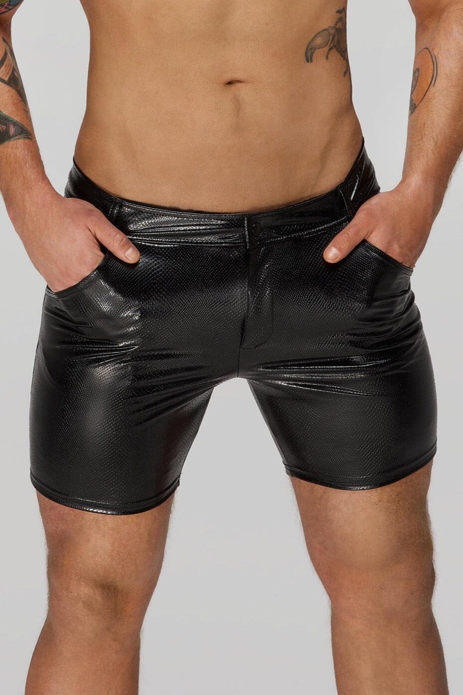 Noir Handmade Mid Length Shorts Of Snake Wetlook With Back Pockets in Black 