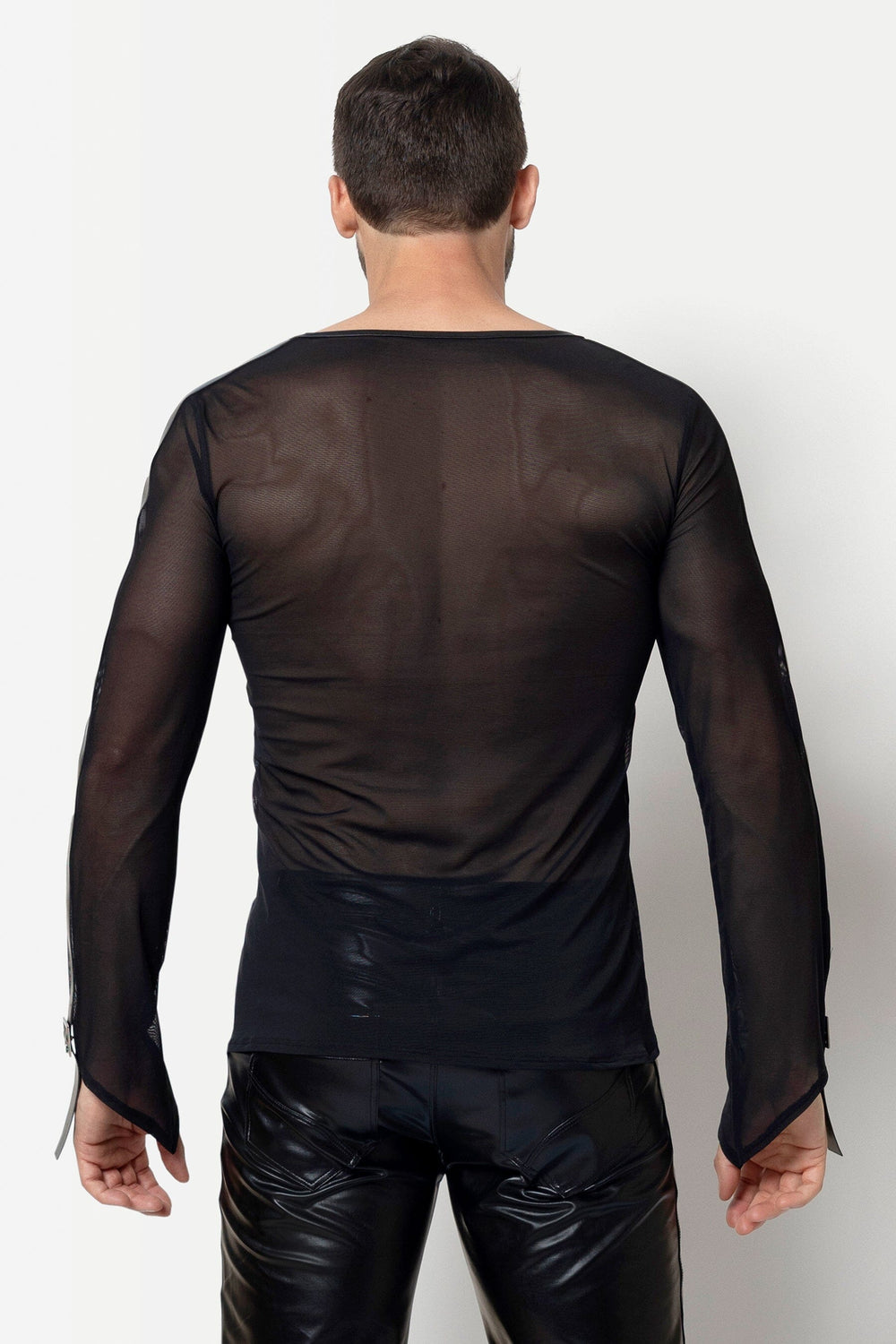 L'HOMME RIKKE Mesh V Neck Shirt in Black 
