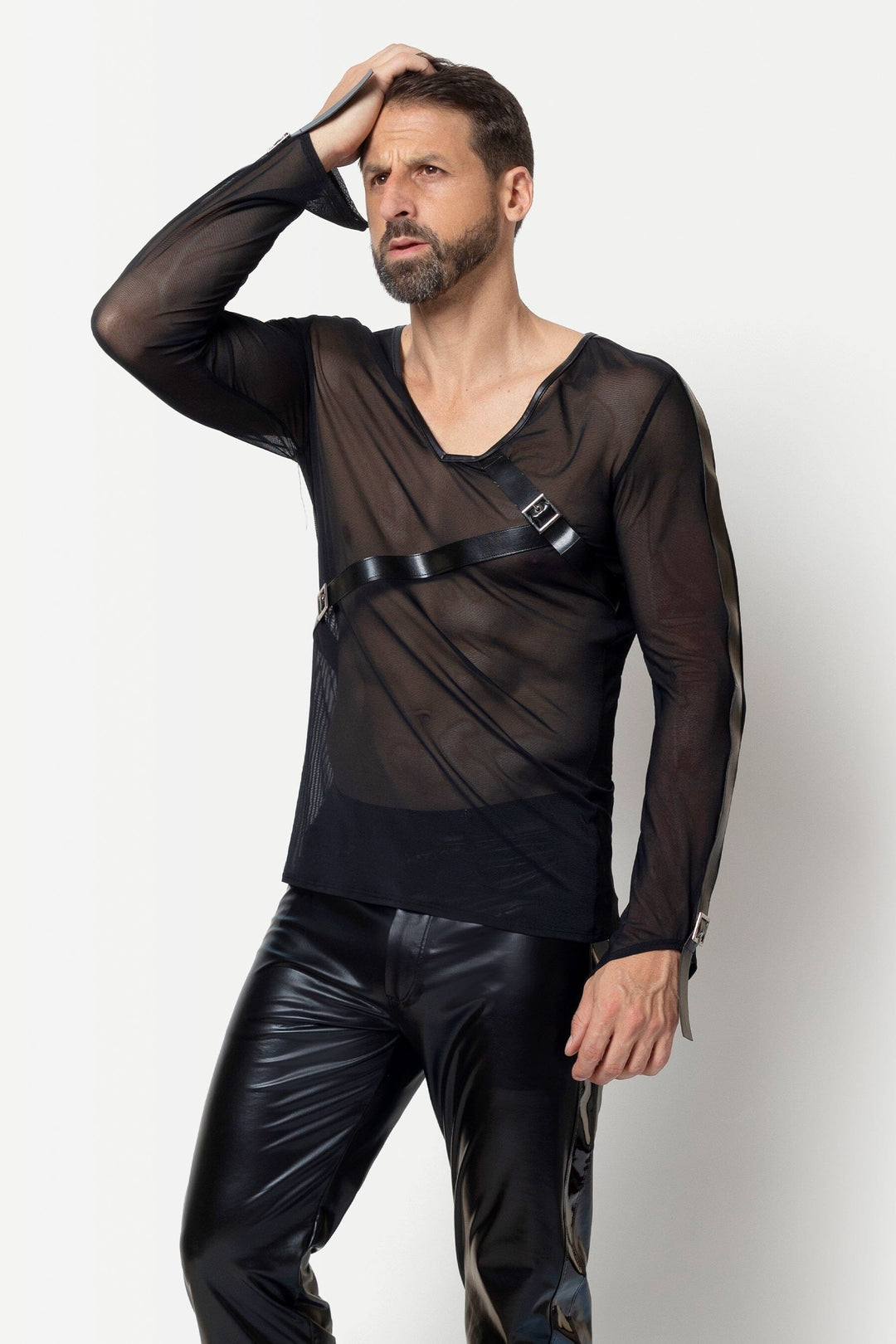 L'HOMME RIKKE Mesh V Neck Shirt in Black 