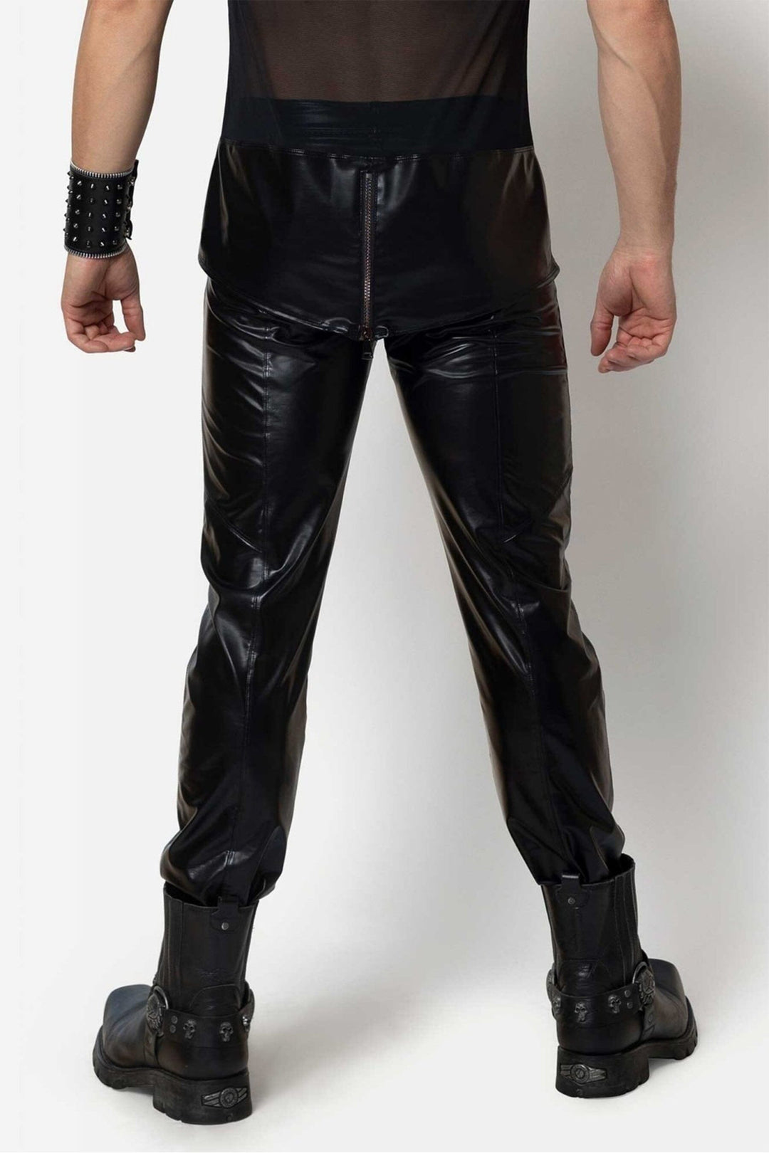 L'HOMME JOSS Wetlook Pants in Black 