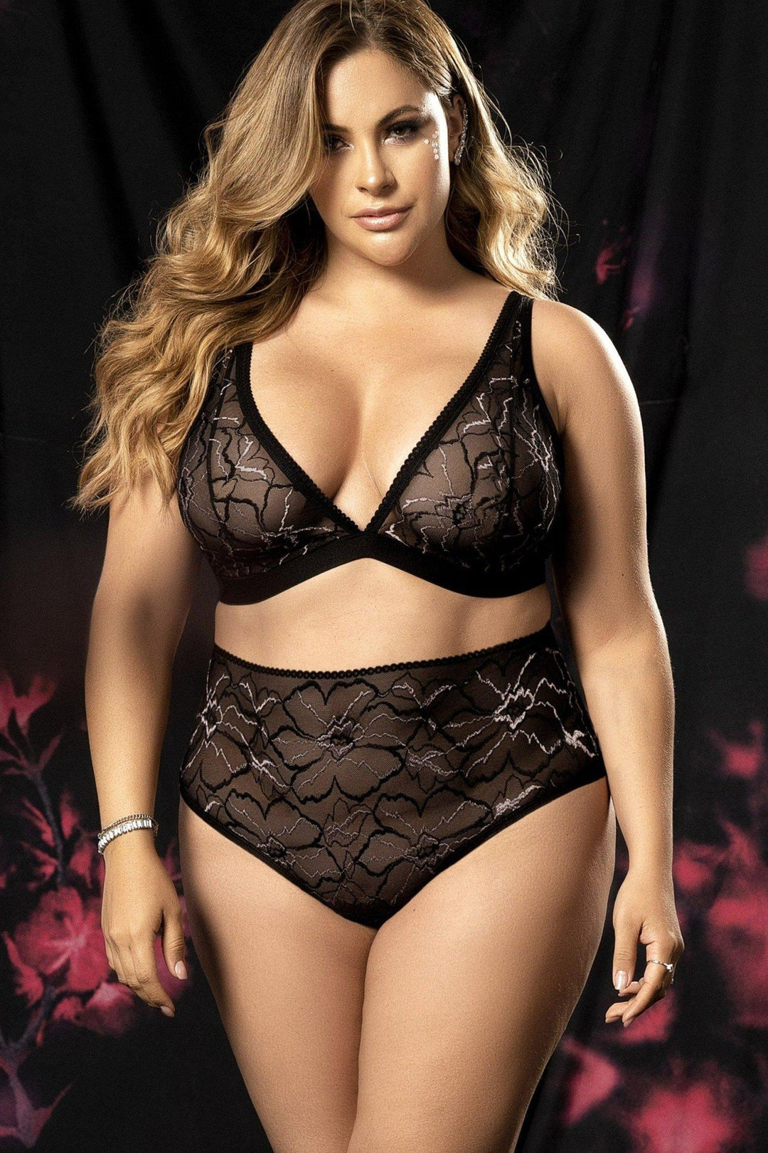 Mapale Plus Size Floral Lace Bra Set in Black  from SexyShoes.com