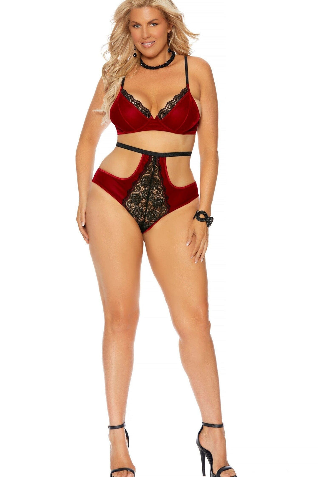 Elegant Moments Plus Size Velvet And Lace Set With Underwire Cups in Red 
