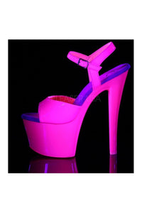 Pleaser SKY-309UV Platform Sandal in Fuchsia Patent